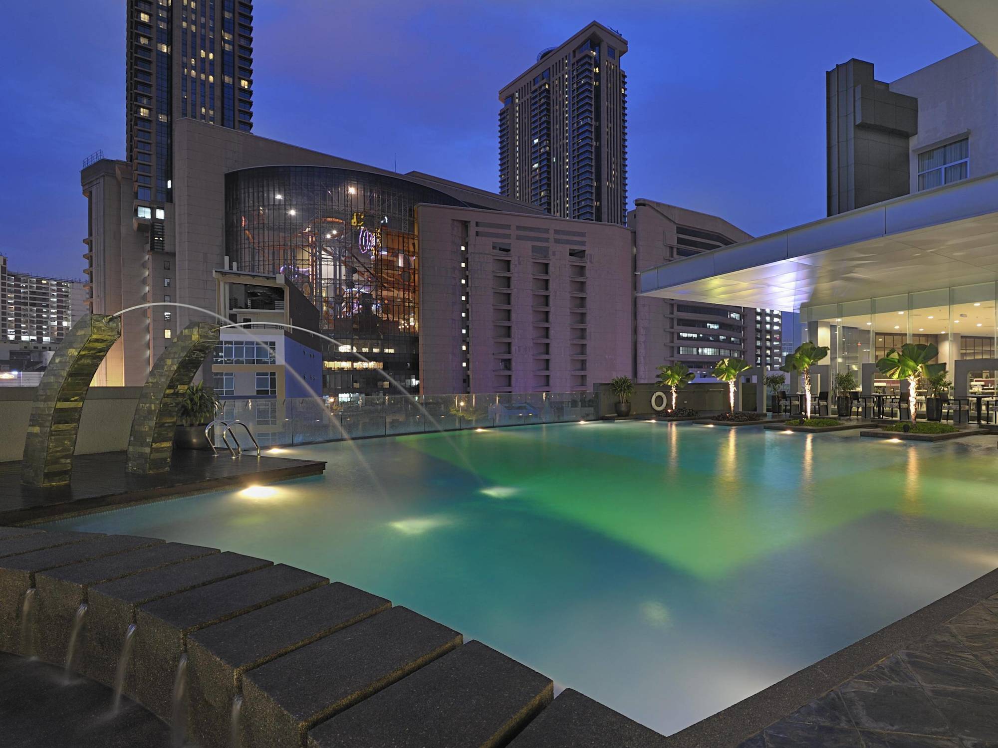 Furama Bukit Bintang, Hotel 4*